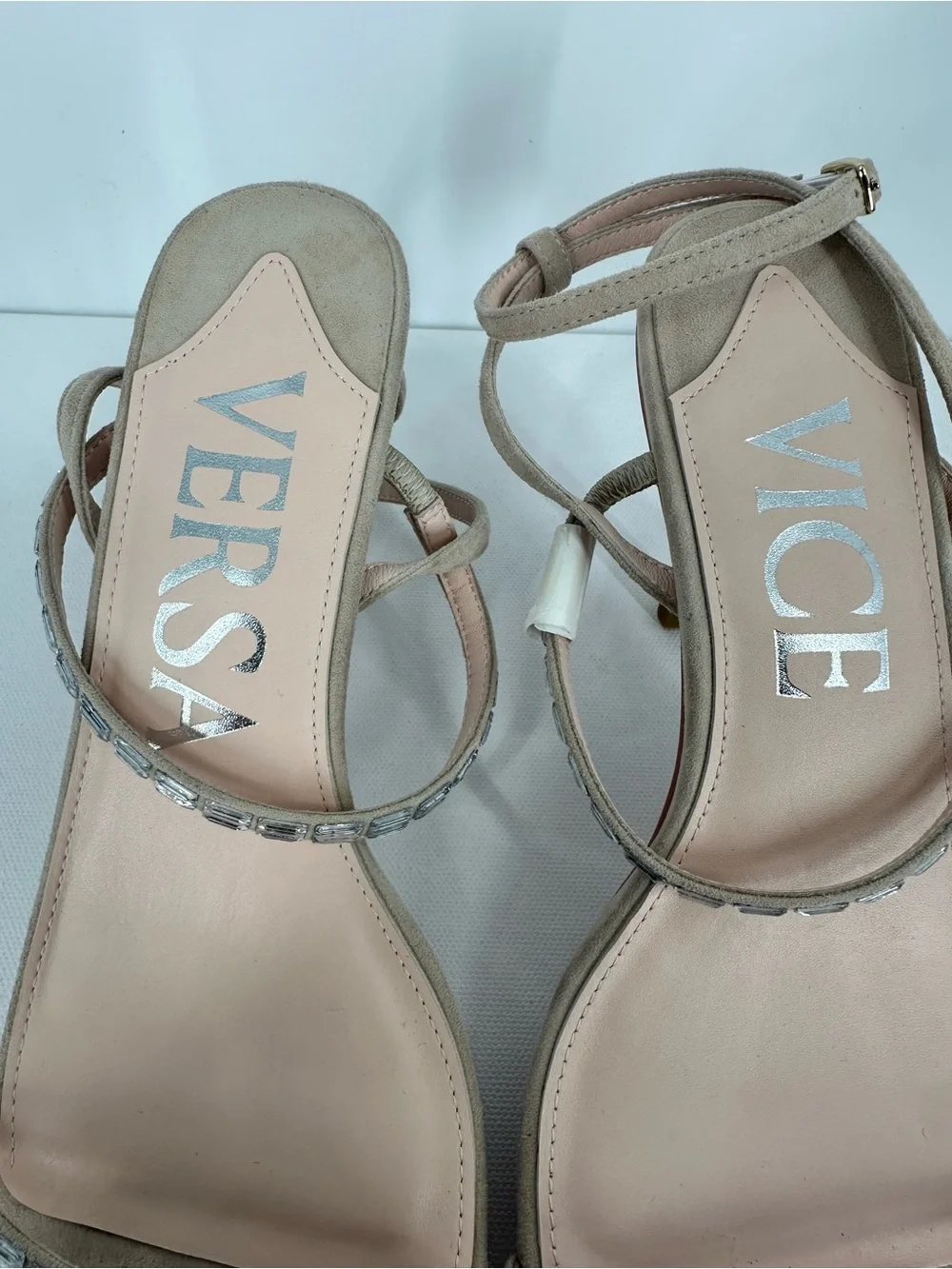 VICE VERSA Marina Beige Crystal Strap Convertible Sandel Heels to Flats Size 7 - Picture 9 of 16